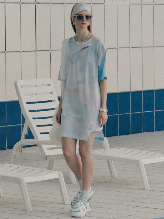 [예약]VENEZIA Shoulder Hole Cut-Out Printed Jersey Mini Dress_Blue