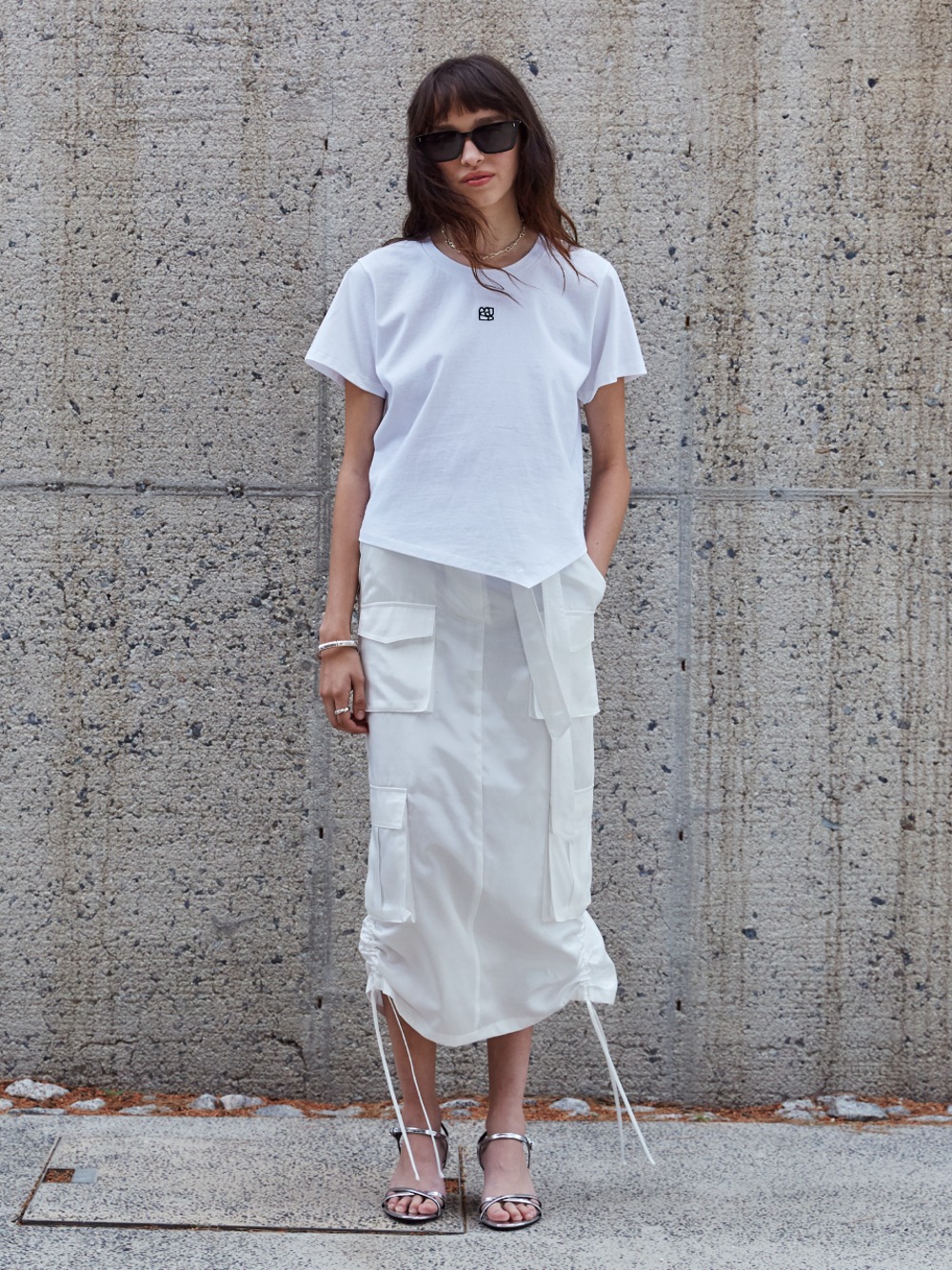 KALO Embroidered Unbalanced Hem T-shirt_White