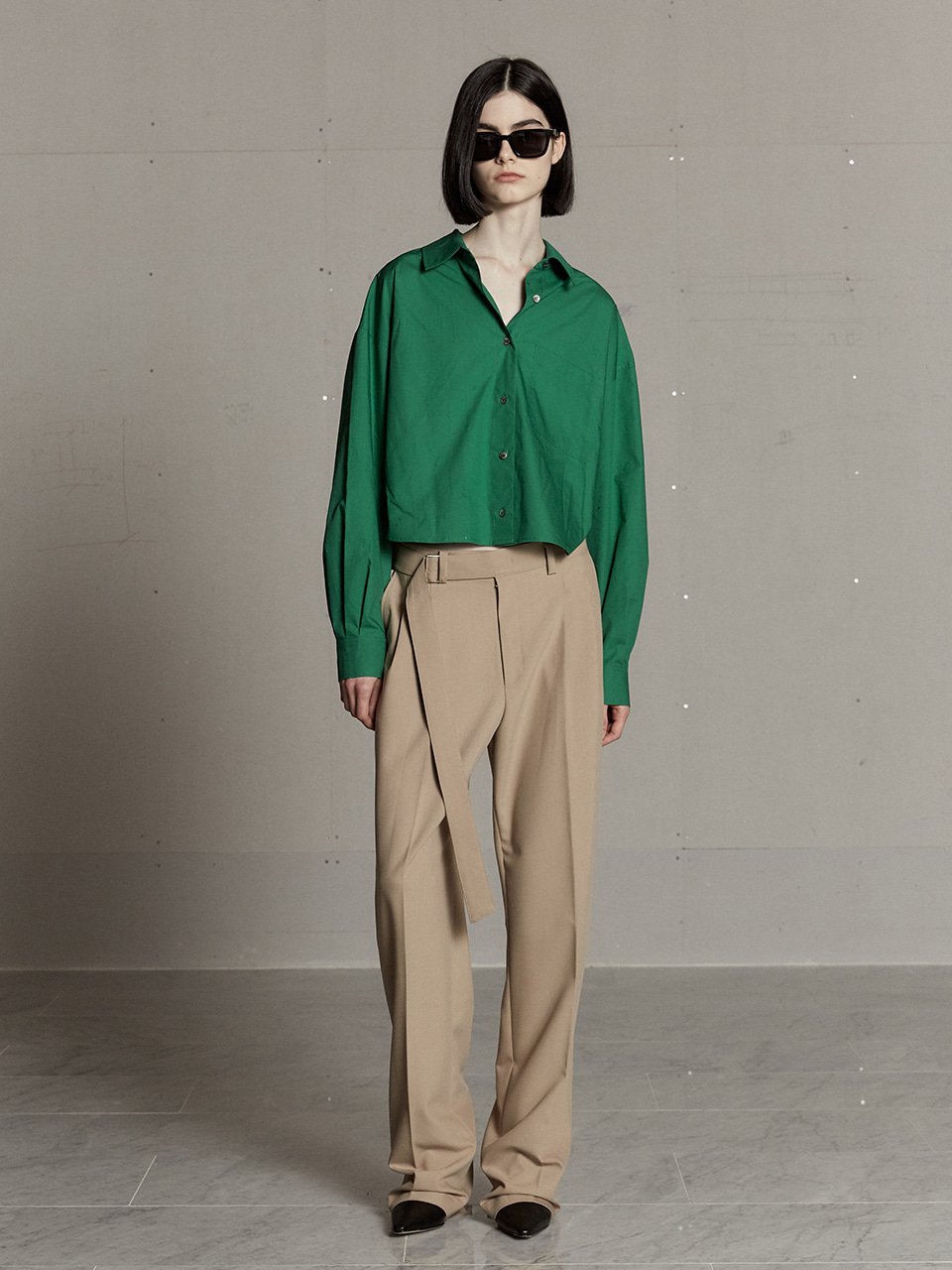 [하니 착용]MARINA Back Printed Crop Over Fit Shirt_Green