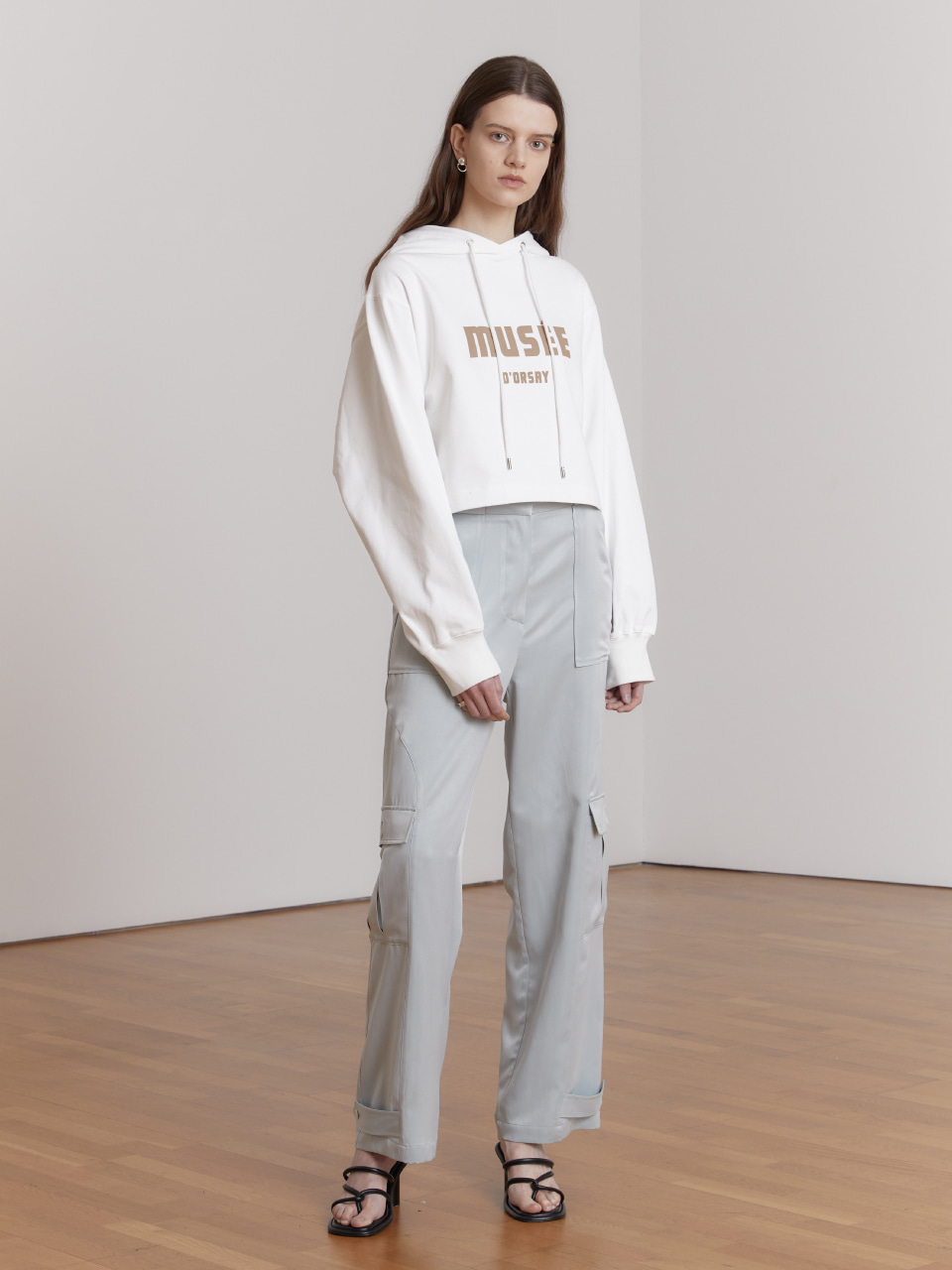 MUSEE D&#039;ORSAY Oversized Hood Sweatshirt_Off White+Beige